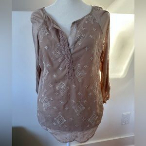 Size M TINY shirt beige with pretty embroidery
